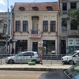 - Auberge de jeunesse