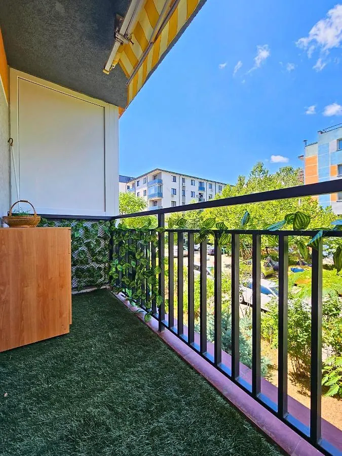 Apartment Studio Brancusi By Rosuites Bucharest Romania